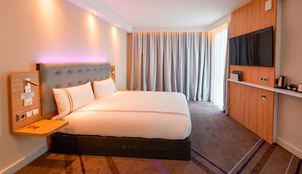 Premier Inn Mannheim City Centre Exterior photo